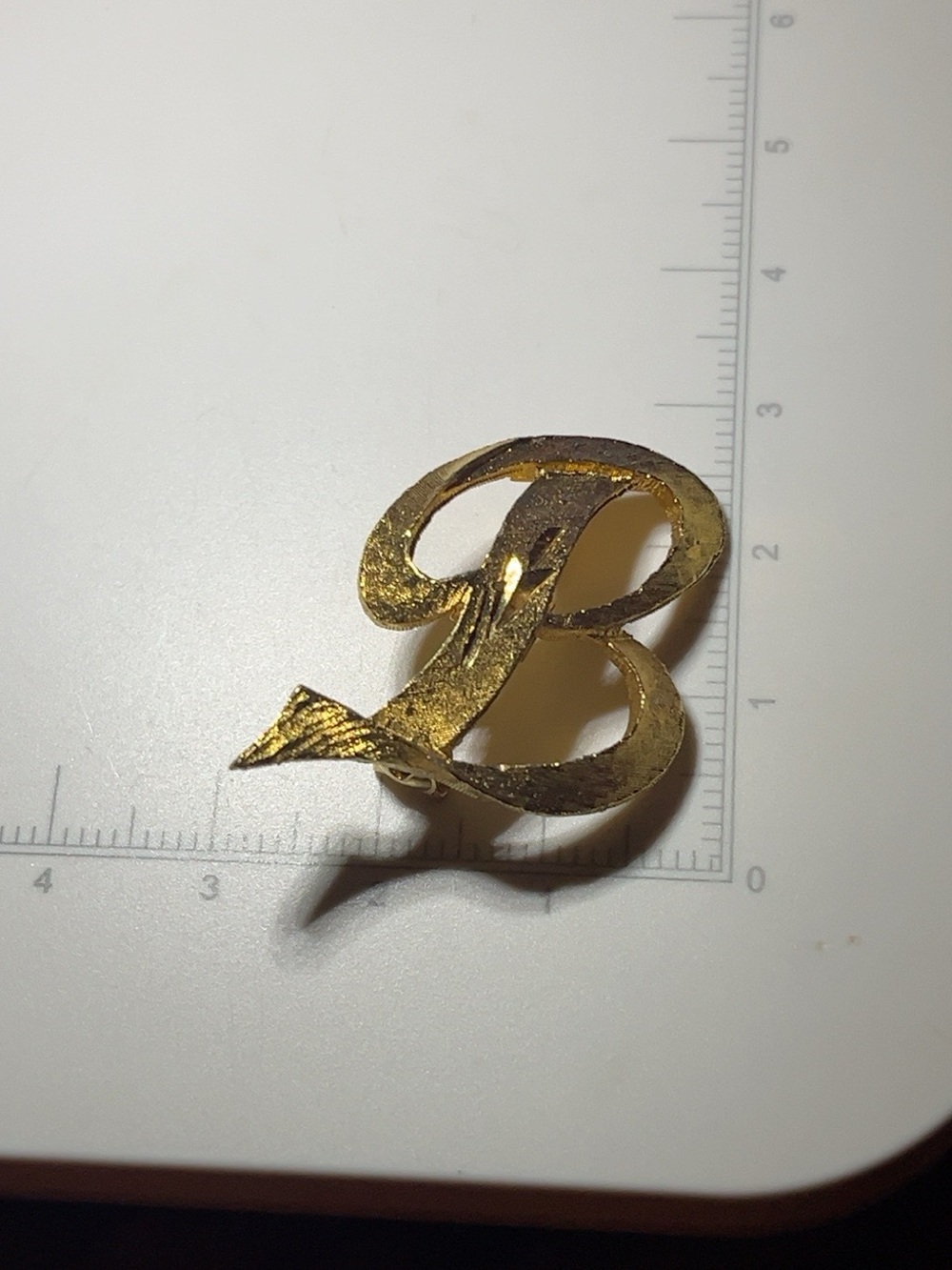 Manselle Gold-Tone Script B Initial Brooch Pin